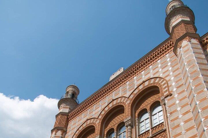 2-Hour Jewish Quarter Walking Tour in Budapest with Historian