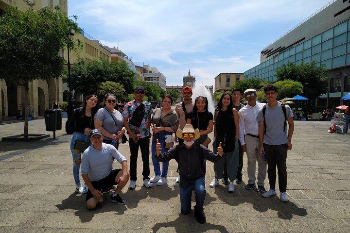 Guadalajara Walking Tour: History, Murals and Local Market