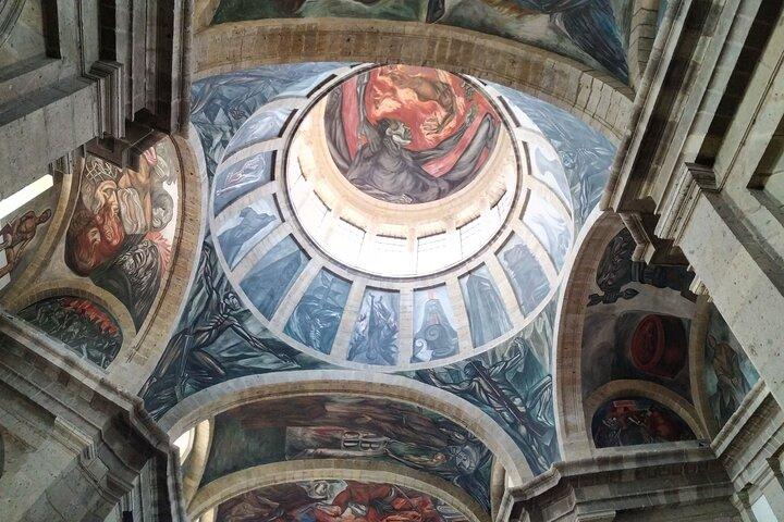 Guadalajara Walking Tour: History, Murals and Local Market