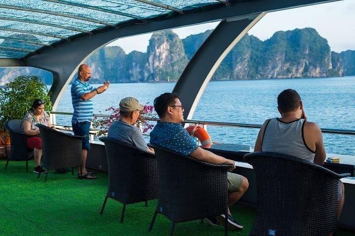 Halong Bay Alova Cruises Day Trip: Buffet Lunch & Sunset Party
