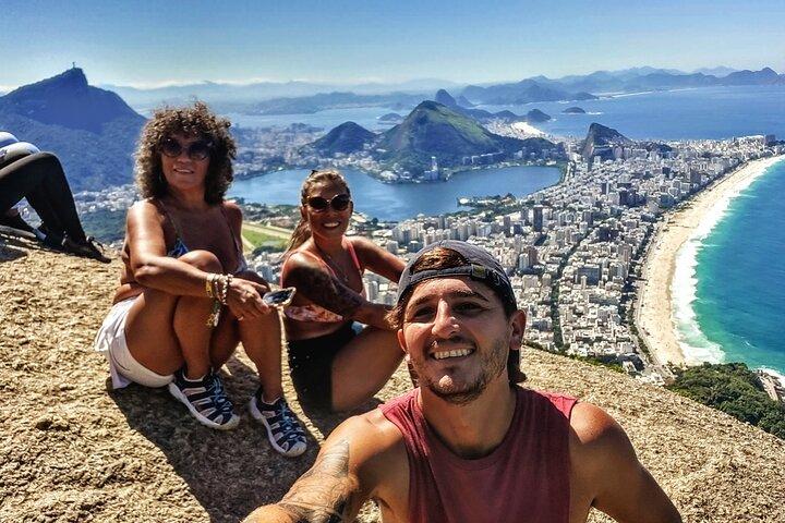 Half Day Hiking Tour Morro Dois Irmaos and Favela Vidigal
