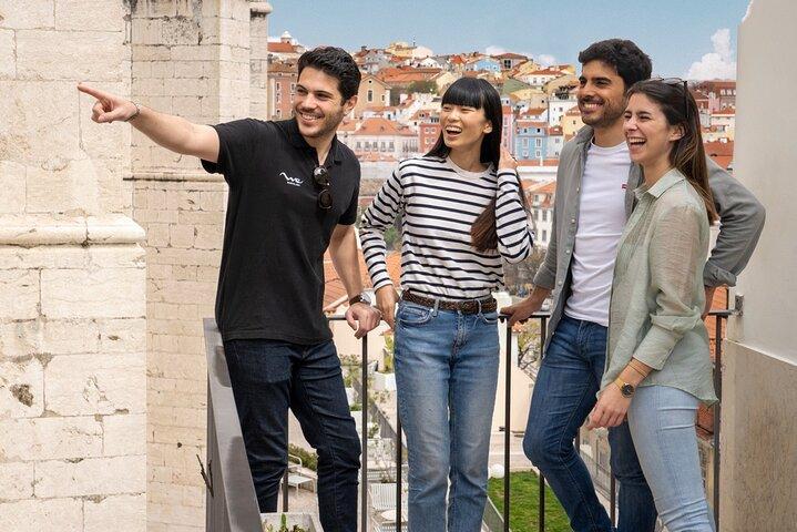 Private Lisbon 360º Guided Tour: Boat Trip, Bike, Walk & Tramway