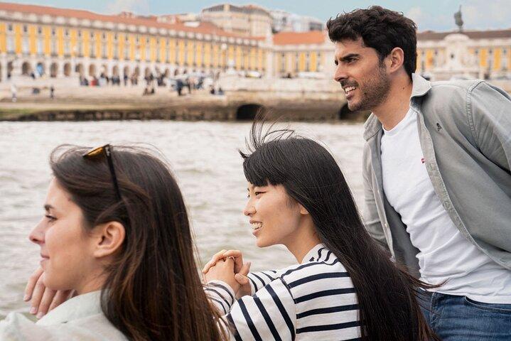 Private Lisbon 360º Guided Tour: Boat Trip, Bike, Walk & Tramway