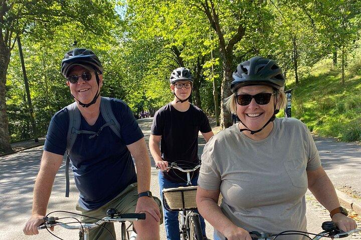 Glasgow Highlights Bike or Ebike Tour