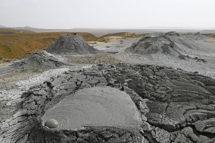 Baku: Gobustan-Absheron-Ezraider Tour Off-Road Fee/Lunch Inc