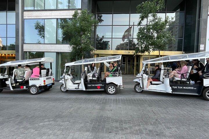 Tour en tuk-tuk electrico por MADRID MODERNO