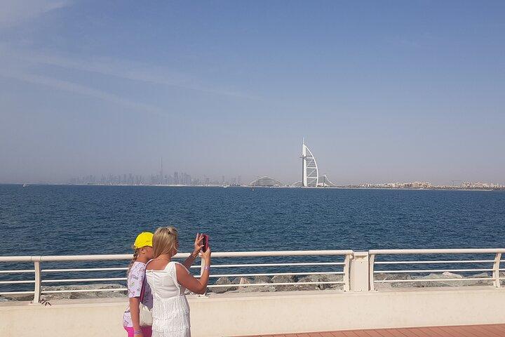 Dubai Private City Tour Up To 5 Person Day Or Night - Audi Q7