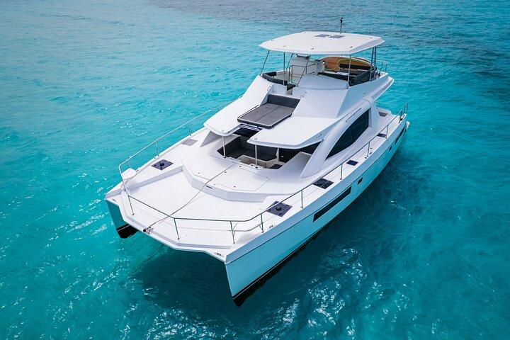 Private Luxury Sunset Dinner Cruise – 51' Leopard Yacht in Cancun