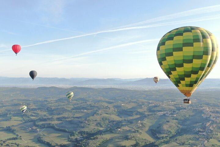 Private Tour: Tuscany Hot Air Balloon Flight from Firenze
