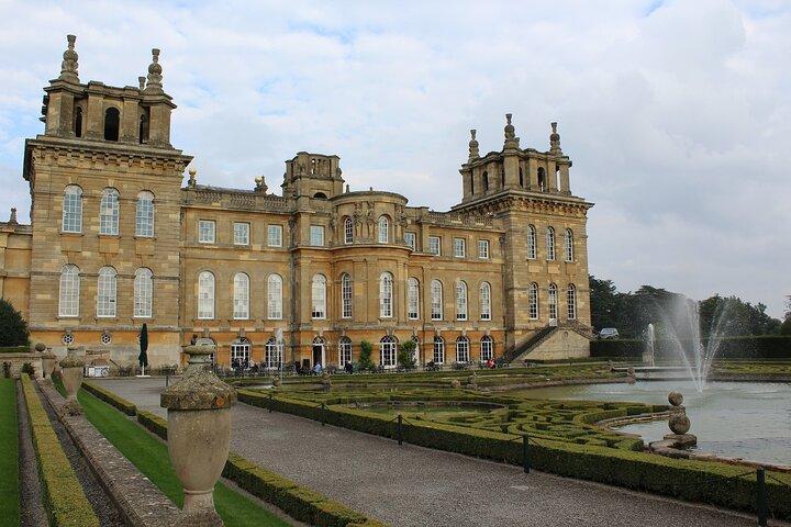 Blenheim Palace in a Day Private Tour with Admission