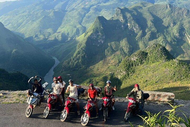 Guided Multi-2D/ 3D/ 4D Motorbike with JASMINE Tour in Ha Giang