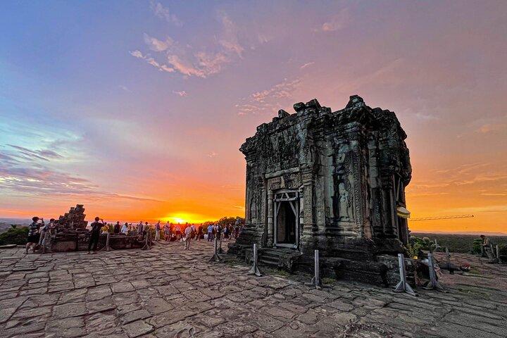 5-Day Angkor Wat Temple Guided Tour with Preah Vihear Temple