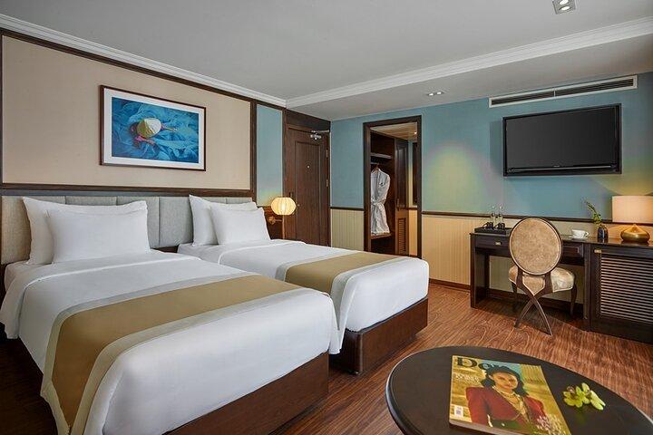 Capella Cruise 3 Day Tour Halong Bay - Lan Ha bay