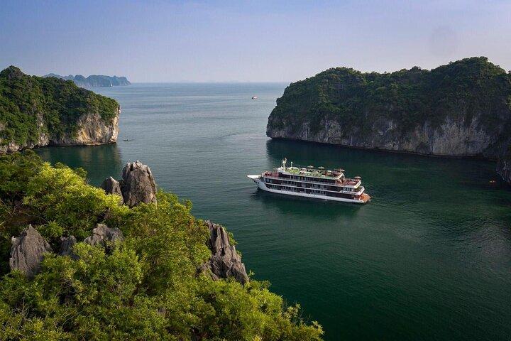 Premium Cruise 2 Days 1 Night in Ha Long Bay & Lan Ha Bay