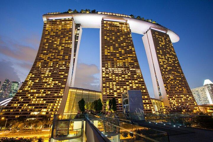4 Hours - Singapore Tour in Private Car or Minibus with Driver