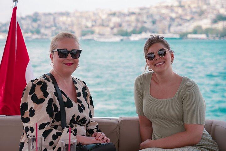 Small-Group 2 Hours Bosphorus Luxury Yacht Cruise in Istanbul