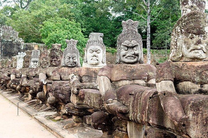 Angkor Wat 2-Day Tour from Bangkok