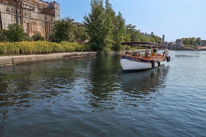 Montreal: Guided Exclusive Electric Boat Tour on Lachine Canal