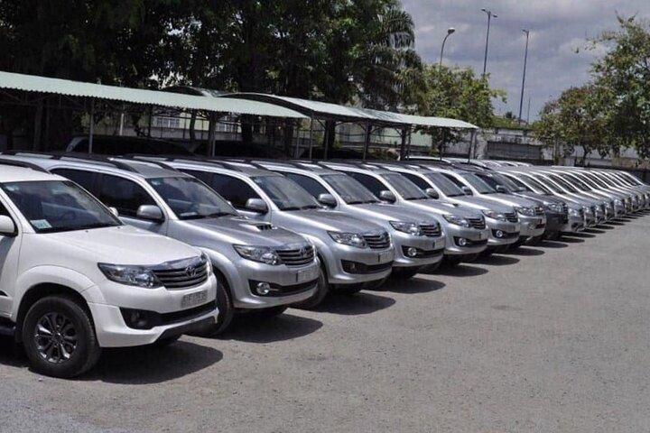 (TOP) Private car: Hanoi/Noi Bai Airport (HAN) from/to SaPa