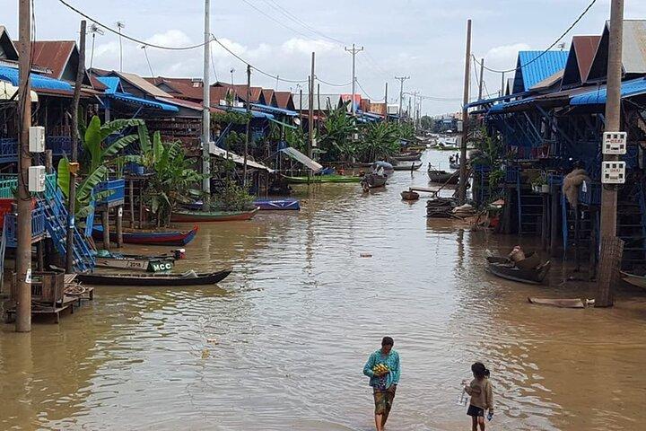 2-Day Angkor Wat, Banteay Srei & Floating Village Kampong Pluk