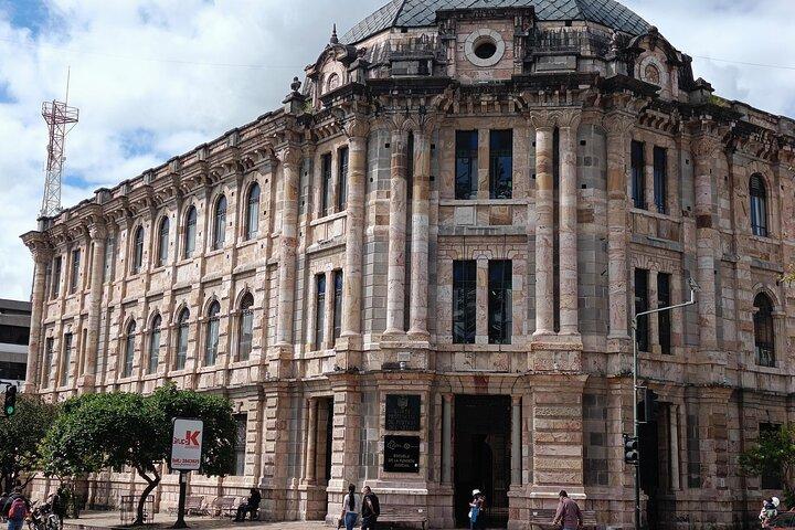Walking Tour Through The Historic Center Of Cuenca