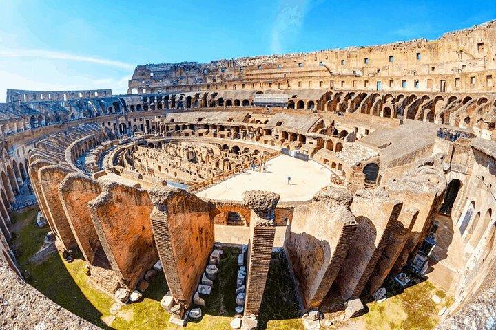 Tour of Gladiators Arena and Colosseum with Imperial Forum+ Ebook