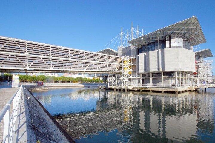 Lisbon Oceanario: Aquarium Entrance Ticket