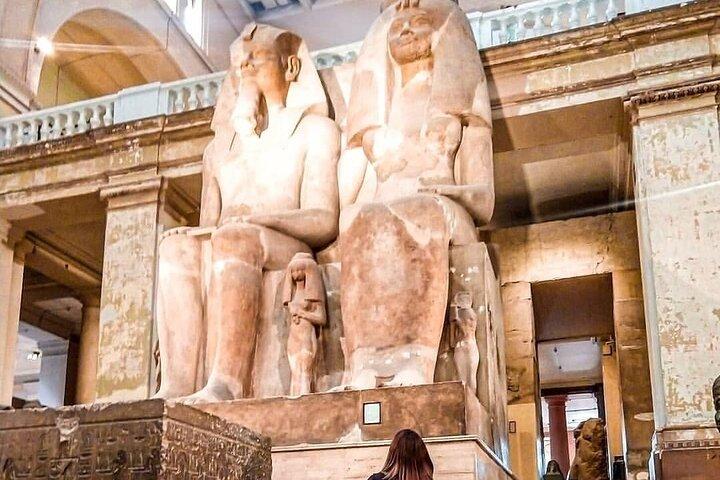 Private Tour in Giza Pyramids, Museum and Bazzar