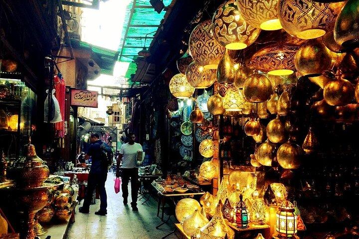 Private Tour in Giza Pyramids, Museum and Bazzar