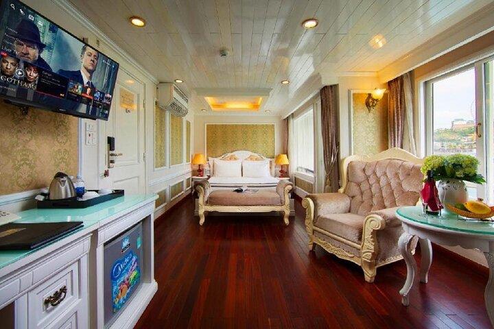 Bai Tu Long Bay 2 Day 1 Night Cruise