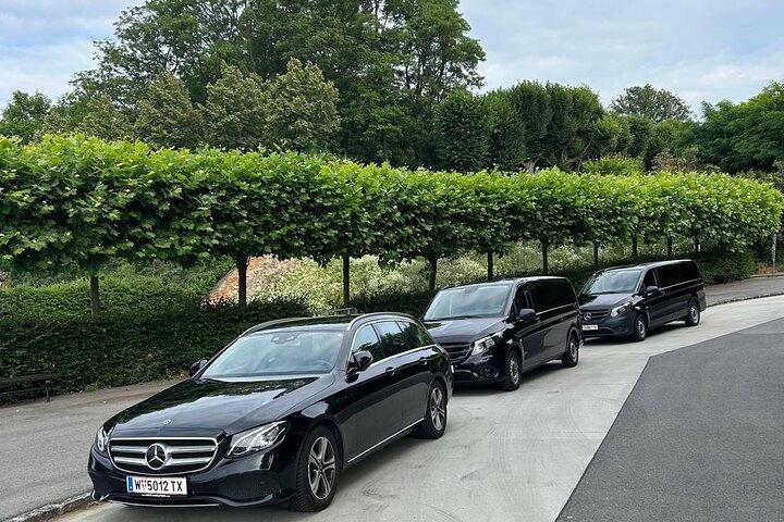 Prague private day tour from Vienna ( local guide )