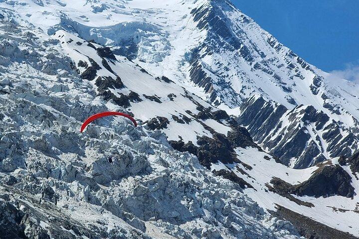 Two-seater paragliding flight in Chamonix