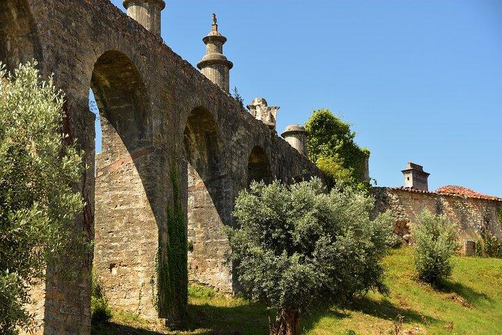 Private day trip from Lisboa to Tomar, English speaking driver