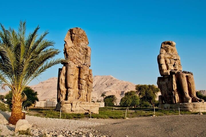 Luxor: Private Guided Tour Explore the East&West Banks in One Day
