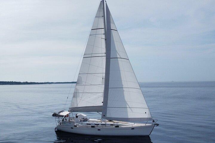 Sailboat tour to the island of Cannes