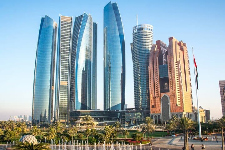 Abu Dhabi City Tour and Qasr AL Watan