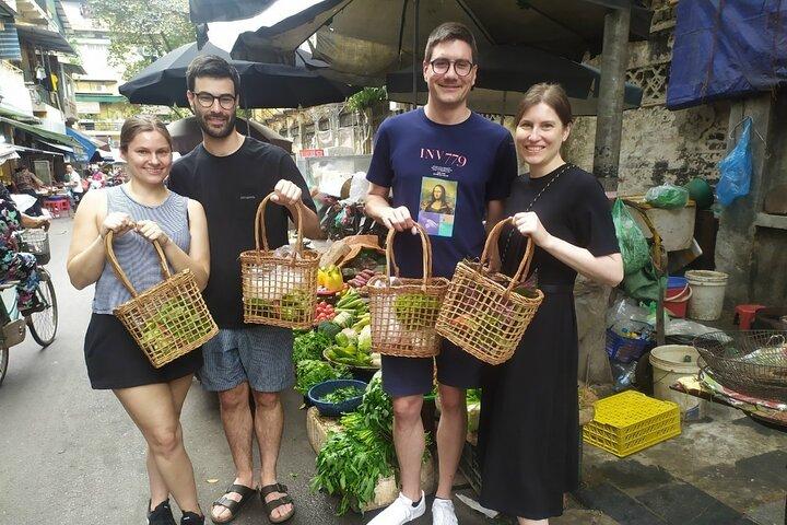 Hanoi Cooking Class with Local Market & Guide (3,5 Hours)