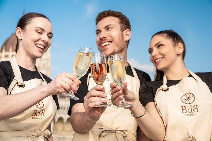 Budapest: Unlimited Prosecco, Beer & Aperol Spritz Cruise