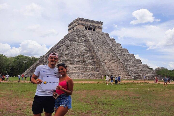 Chichen Itza Guided Group Walking Tour - Last minute booking