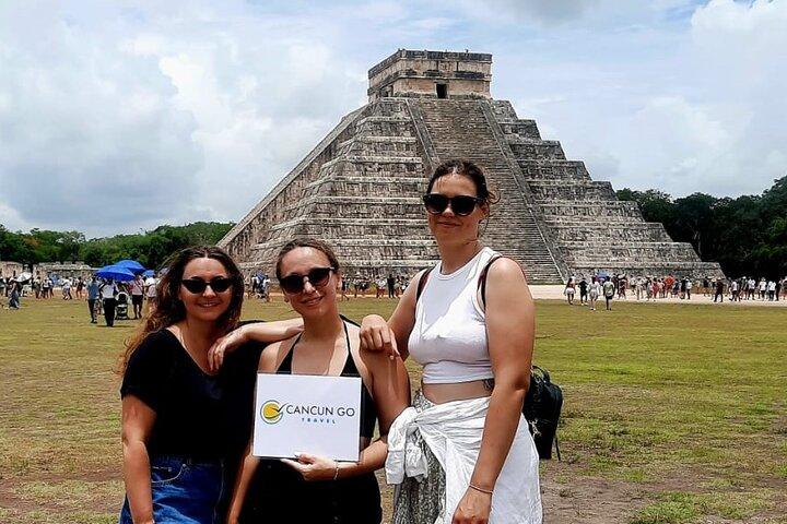 Chichen Itza Guided Group Walking Tour - Last minute booking