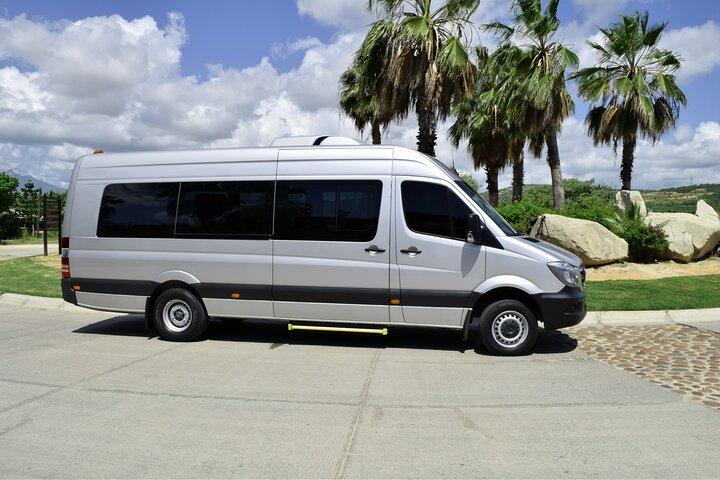 One Way Private Airport Transportation at Los Cabos
