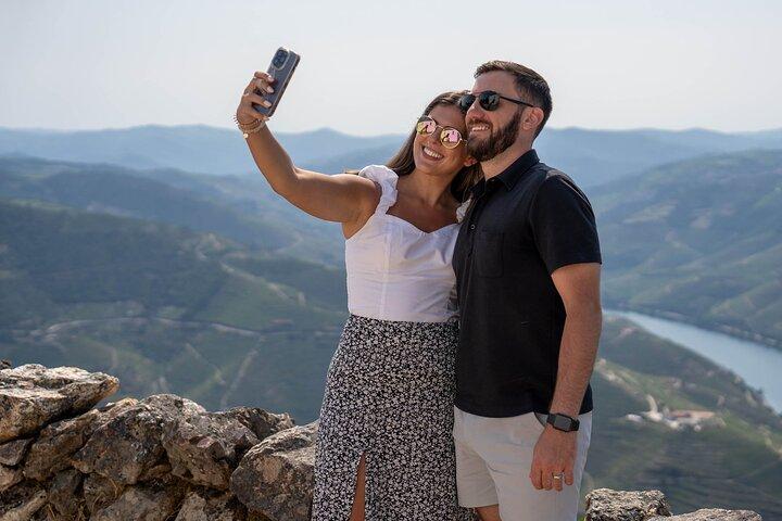 Douro Valley Small Group Tour from Porto: Wineries Lunch & Cruise