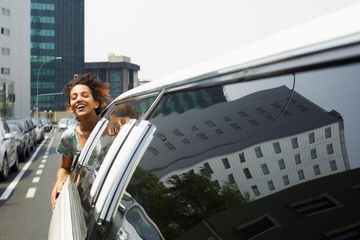 New Jersey Airport Luxury Arrival Transfer by Limousine (EWR/TEB)