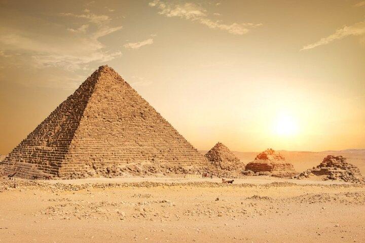 Private Tour of Giza Pyramids and the Sphinx