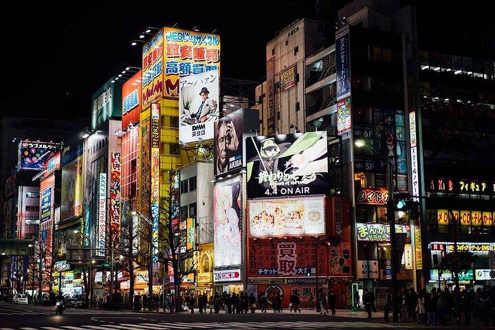 Tokyo Private Custom Tour with Local Guide Highlights&Hidden Gems