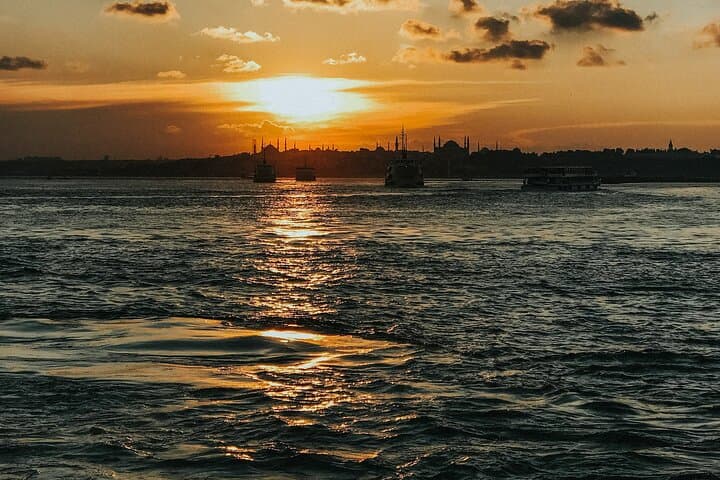 Istanbul Private Yacht Sunset Tour - 2 Hours
