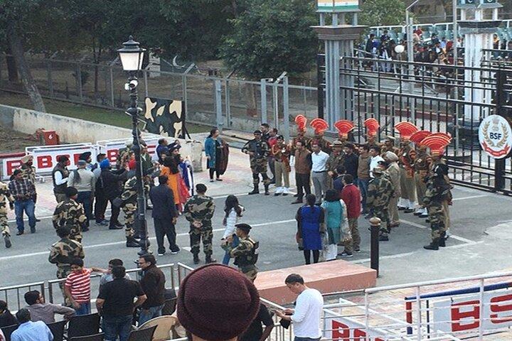 Wagah Border Retreat Ceremony With Traditional Dinner