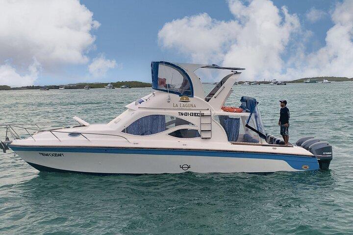 Maritime transfer between the Galapagos Islands