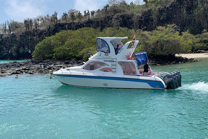 Maritime transfer between the Galapagos Islands
