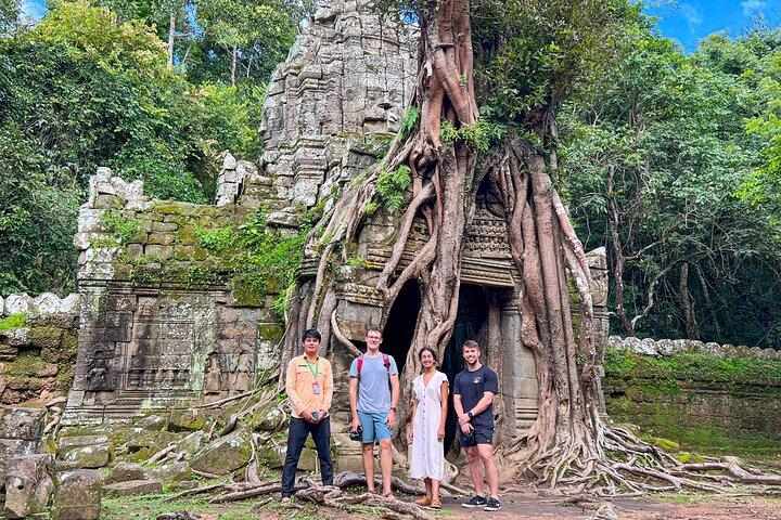 2-Day Angkor Wat and Banteay Srei with Countryside Exploration